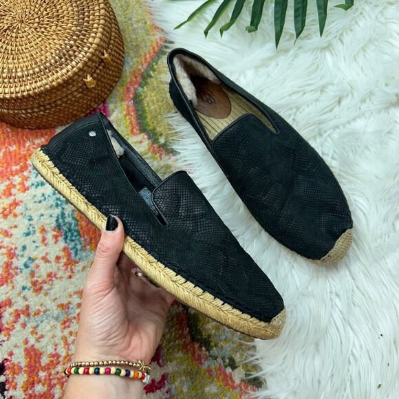 UGG Neutral Black Fleece Leather Sandrinne II Snake Espadrille Loafer 10 1015804 - Picture 1 of 9